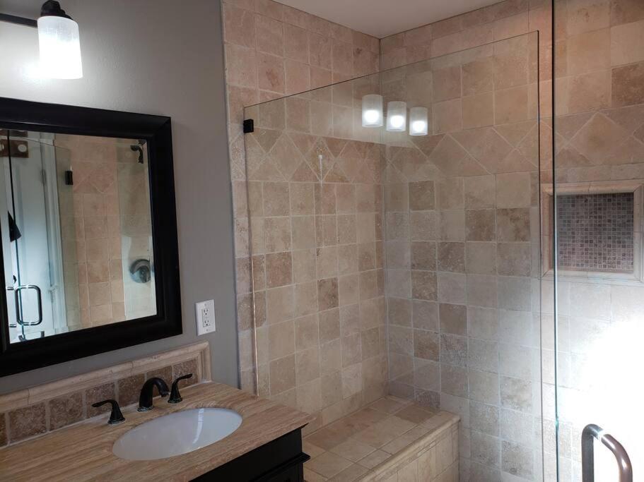 Bouganvilla 4-Bedroom, 2-Baths, Single Family House Thousand Oaks Dış mekan fotoğraf